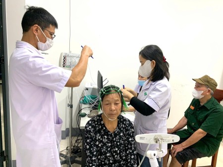 📢 TRUNG TÂM Y TẾ CAN LỘC TRIỂN KHAI KỸ THUẬT ĐO ĐIỆN NÃO ĐỒ (EEG)